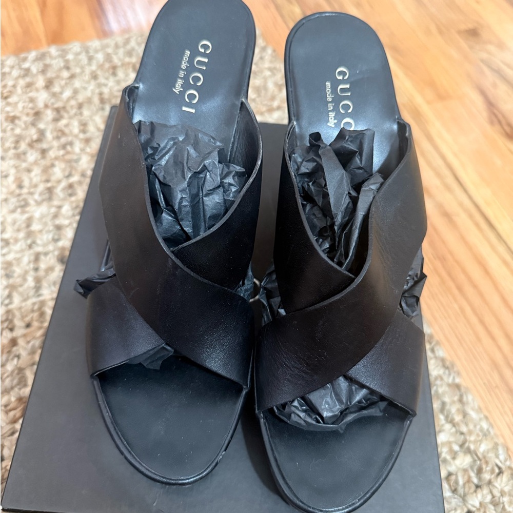 Gucci Women's Black Leather Mules